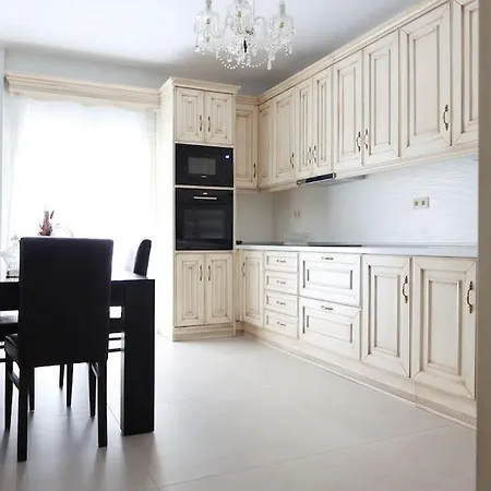 Apartament Downtown Gem *